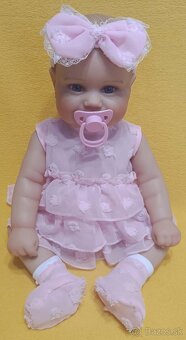 Realistická bábika Linda - 3