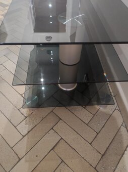 Stolík pod televízor - 3