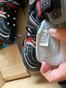 Korčule na ľad Bladerunner Radical - 3