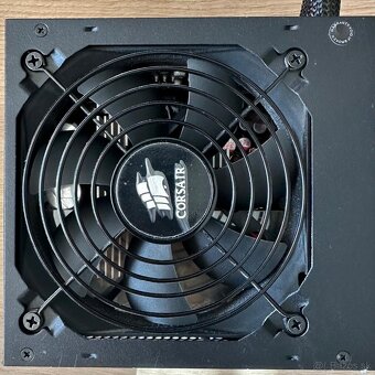 Corsair CS650M / 650W 80-Plus Gold - 30€ - 3
