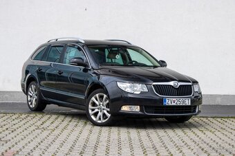 Škoda Superb Combi 3.6 FSI V6 4x4 Elegance DSG - 3