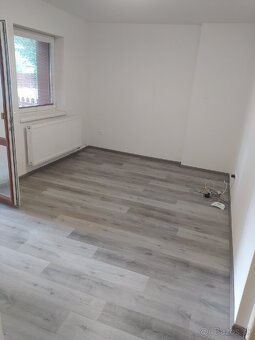 Prenájom menšieho 2 izbového bytu - 3