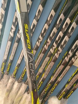 CCM TACKS AS4-nova profi lavacka hokejka v TOPP cene - 3
