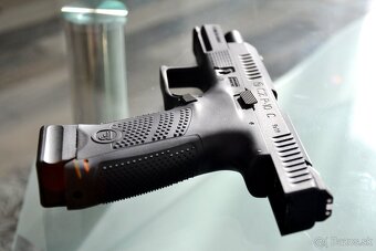 ASG CZ P-10C, kovový záver, CO2, BlowBack - 3