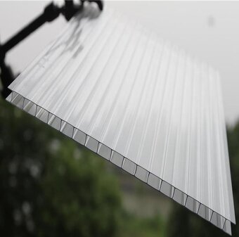 Komôrkový polykarbonát 10mm s UV - 3