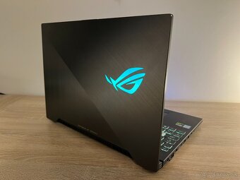 Herný notebook ASUS ROG STRIX SCAR II GL504GS - 3