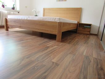 Luxusná dubová postel Klára + zdarma 2 masívne stolíky - 3