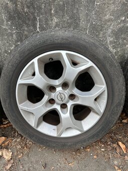 Elektróny 205/55 R16 - 3