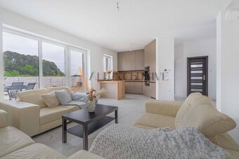 ALL INCLUSIVE |NA PREDAJ 4-IZBOVÝ RODINNÝ DOM–NOVOSTAVBA ,KR - 3