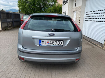 Ford Focus 2.0 Benzin - 3