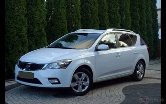 Kia ceed kombi 1.4i 2011 biela farba - 3
