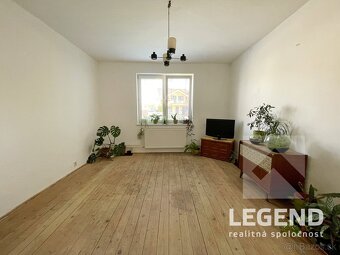Rodinný dom v centre obce Kocurice s veľkou záhradou 2.427m2 - 3
