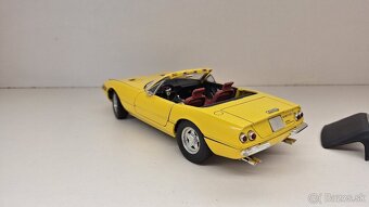 1:18 FERRARI GTB/4 DAYTONA CABRIO, 2 - 3