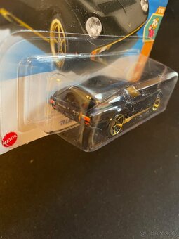 HotWheels Lamborghini Miura SV - 3