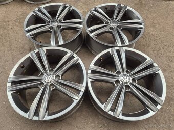 5x112 r18 ET43 x 7J elektróny originál VOLKSWAGEN - 3