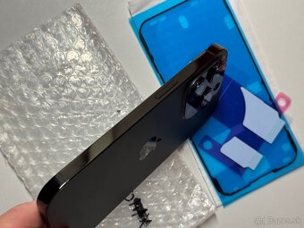 iPhone 14 Pro housing - Space Black (pulled) - 3