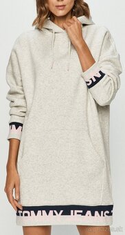 mikinove šaty Tommy Jeans - 3