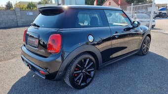 Mini Cooper S JCW 2.0i 192k MT6 3.dv. za 9.990 € - 3