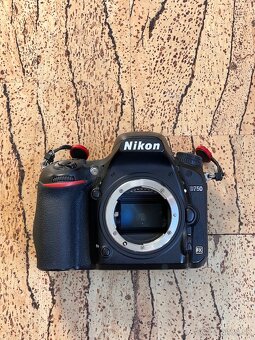 Nikon D750 - 3