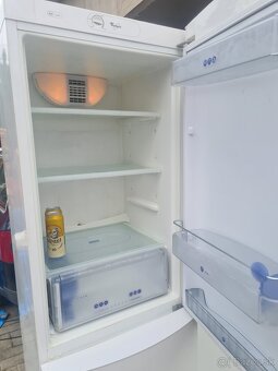 Chladnička z mrazákom whirlpool A - 3