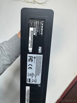 Cisco Linksys SRW2048 switch 48x Gigabit - 3