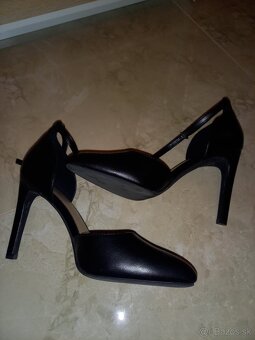 Čierne lodičky s remienkom - 3