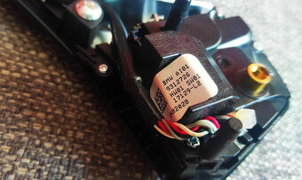 tlačítka a kryt volantu na BMW - 3