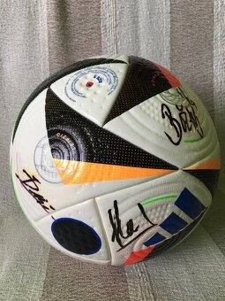 Adidas Fussballliebe EURO 2024 s podpismi futbalistov - 3