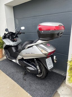Honda Silver Wing 600 - 3