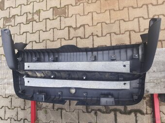 Golf 5 Variant zadné kufrové sklo+ vnútorné plasty - 3