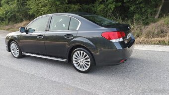 Subaru Legacy - 3