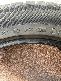 225/55 R19 - 3