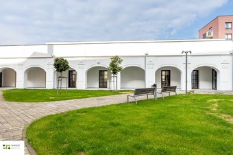 Na predaj obchodné priestory TRAKT A v budove Mlynskej Bašty - 3