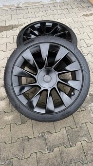 Zimná sada kolies pre Model Y - 3