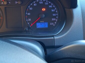 Predám Vw polo 1,2htp naj.73000km - 3