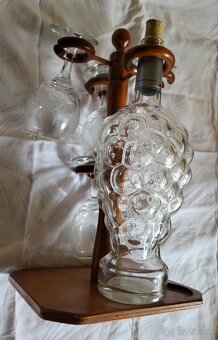 Stojan na fľašku a poháre. - 3