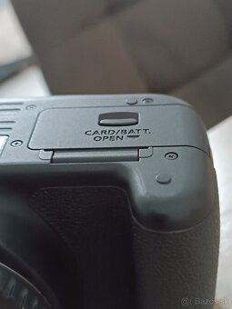 Canon EOS 1200 D - 3