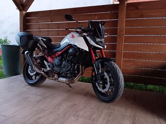 HORNET 750 2023 - 3