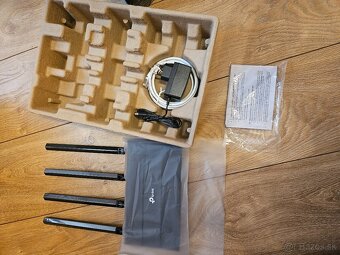 TP Link WiFi router - 3