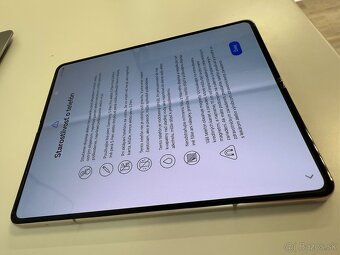 Samsung Galaxy Z Fold 4 12 / 512 GB - 3