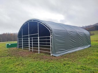 Prístrešok pre zvierata 10x10 m - 3