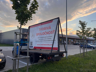Auto na reklamu / Reklamné auto - Ford Transit valník - 3