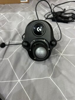 Predám Logitech G29 volant – PlayStation edícia + radiaca pá - 3