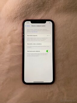 iPhone XR 64GB Red - 3