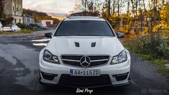 Mercedes Benz C63 - 3