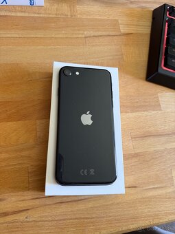 Apple iPhone SE 2020 64GB - 3