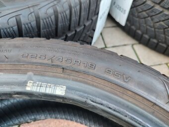 Zimná sada pneumatík Goodyear Ultragrip 225/45 R18 - 3