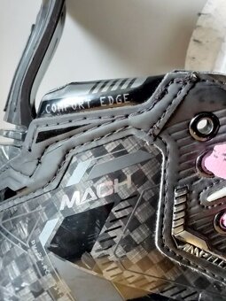 korčule Bauer Mach Intermediate 6 - 3