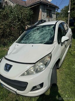 Peugeot 207 - havarované - 3