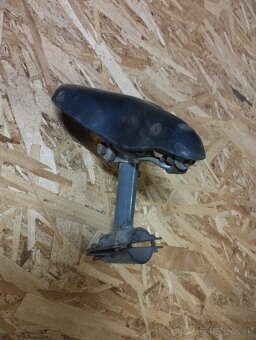 Starožitná detská sedačka a kapsa na náradie - 3